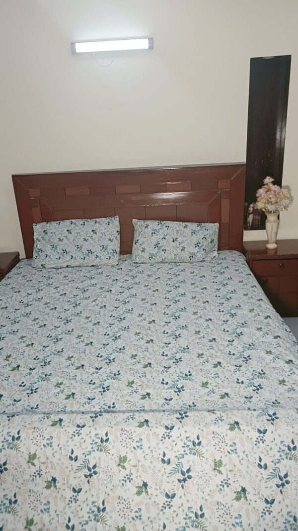 Premium Cotton Bedsheet (N0-CRL-WHT) - Image 2