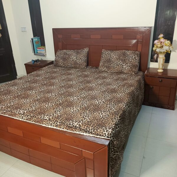 Premium Cotton Bedsheet (N-GTR) - Image 2